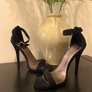 Madden girl black heels, never worn